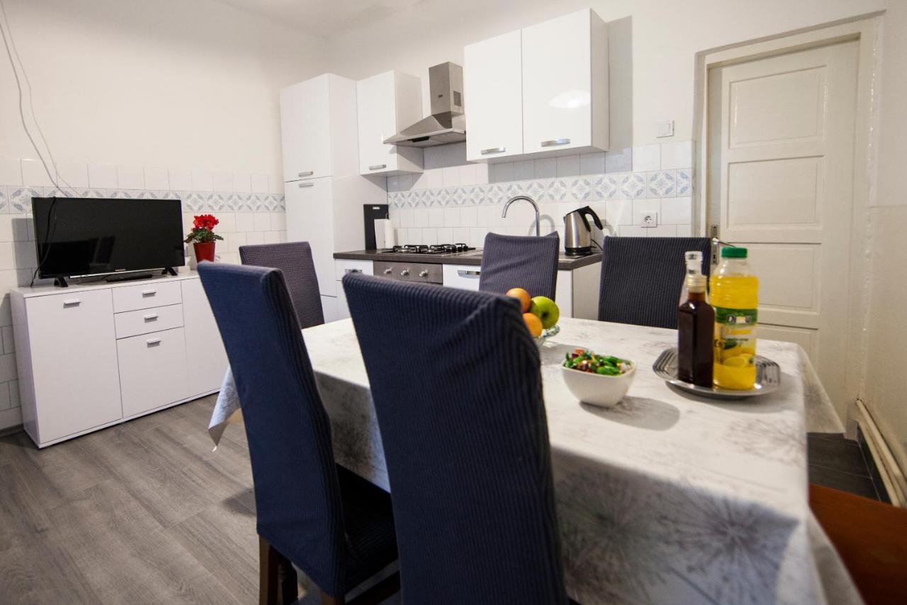 Apartman Kuca 150 Mala Subotica Екстериор снимка