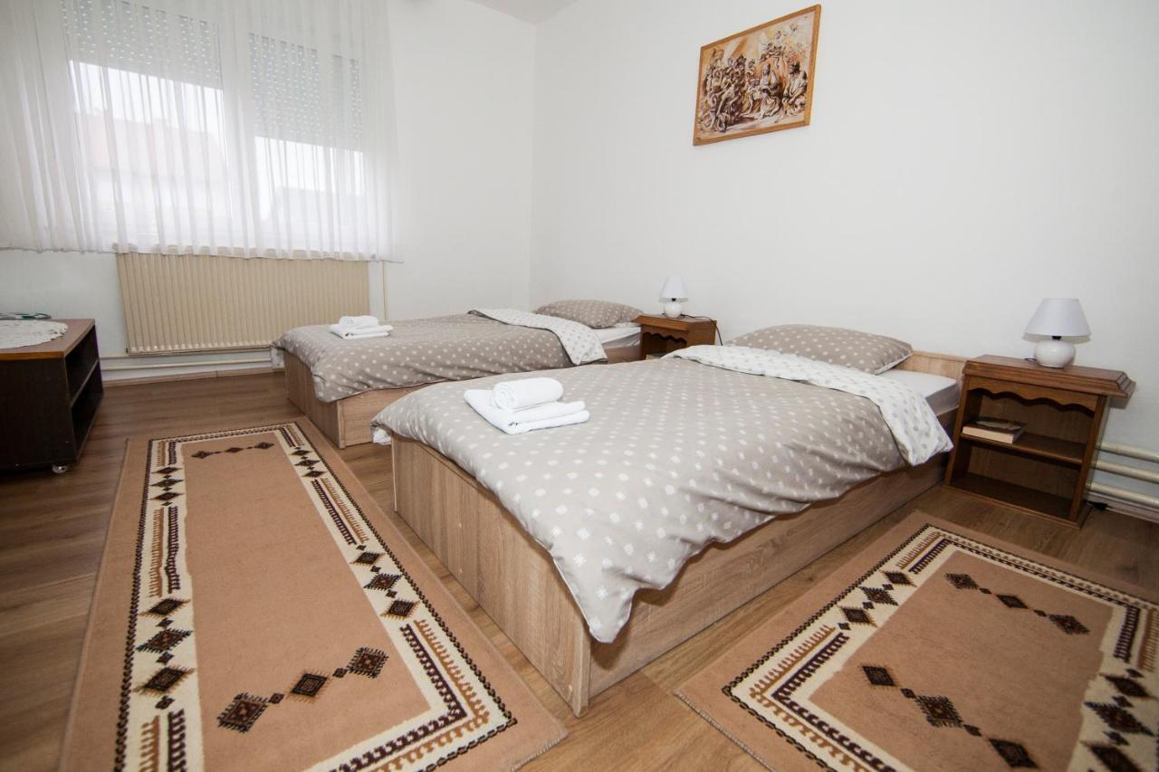 Apartman Kuca 150 Mala Subotica Екстериор снимка