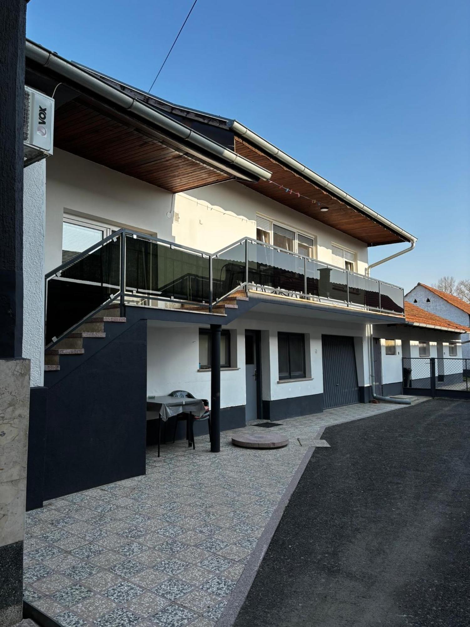 Apartman Kuca 150 Mala Subotica Екстериор снимка